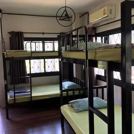 Nearthepark Backpack House Pansiyon Chiang Mai Dış mekan fotoğraf